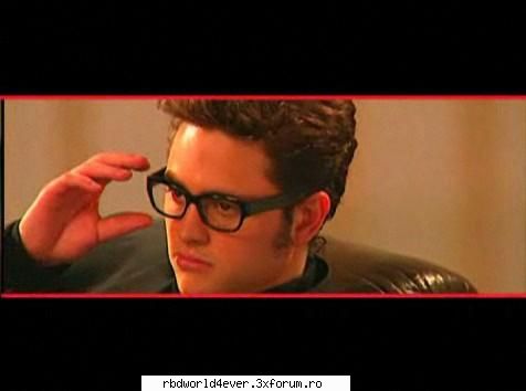 Ucker in People en espanol - anahi_princessa - Christopher