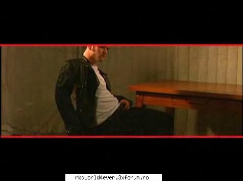 Ucker in People en espanol - anahi_princessa - Christopher