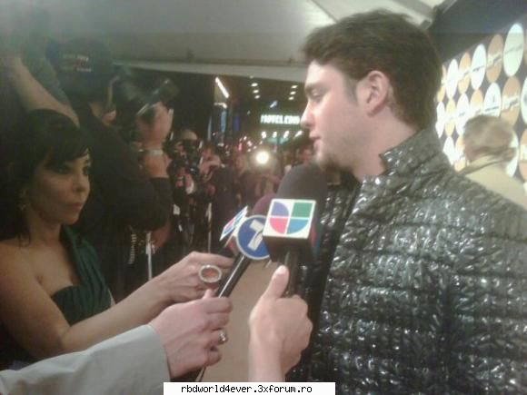 Ucker in People en espanol - anahi_princessa - Christopher