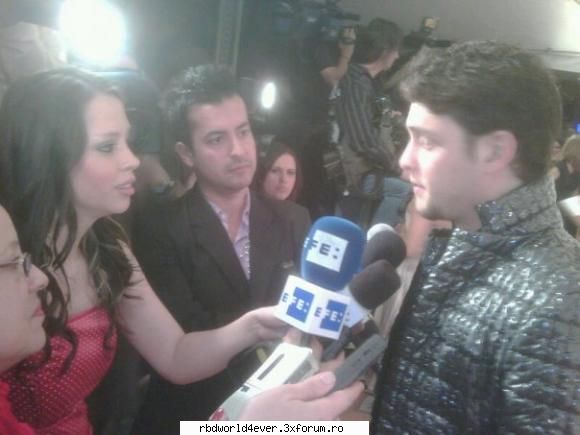 Ucker in People en espanol - anahi_princessa - Christopher