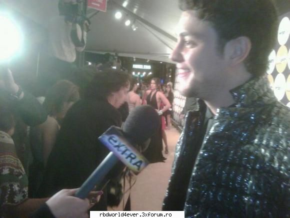Ucker in People en espanol - anahi_princessa - Christopher