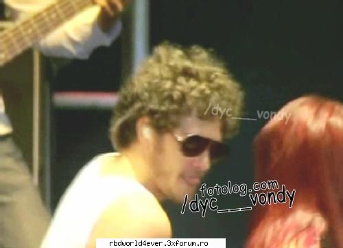 *Vondy's* - **Chris_Pollito** - Vondy's